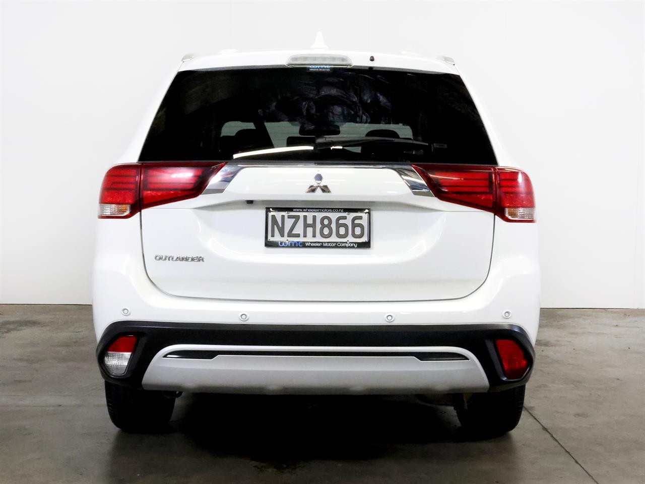 image-6, 2021 Mitsubishi Outlander LS 'NZ New' 7-Seater at Christchurch