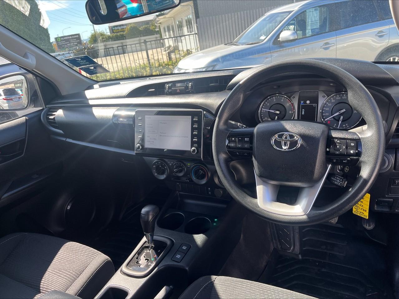 image-8, 2021 Toyota Hilux SR TD EC/CC 2.8DT at Waimakariri