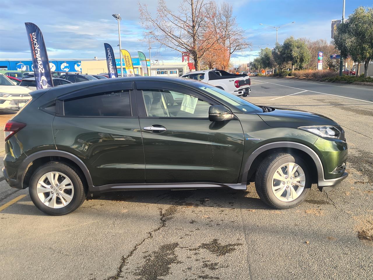 image-1, 2014 Honda VEZEL Hybrid at Gore