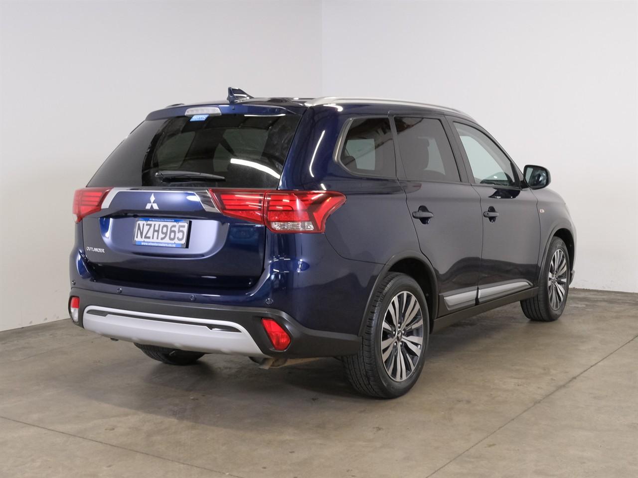 image-7, 2022 Mitsubishi Outlander LS 'NZ New' 7-Seater at Christchurch