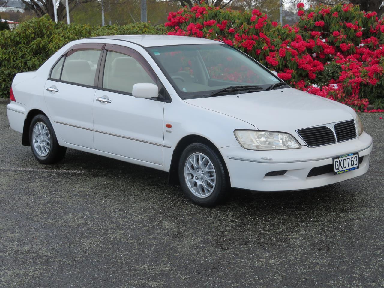 Mitsubishi lancer cedia 2002