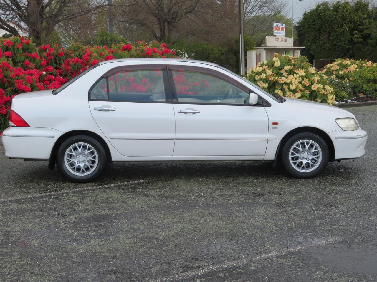 Mitsubishi lancer cedia 2002