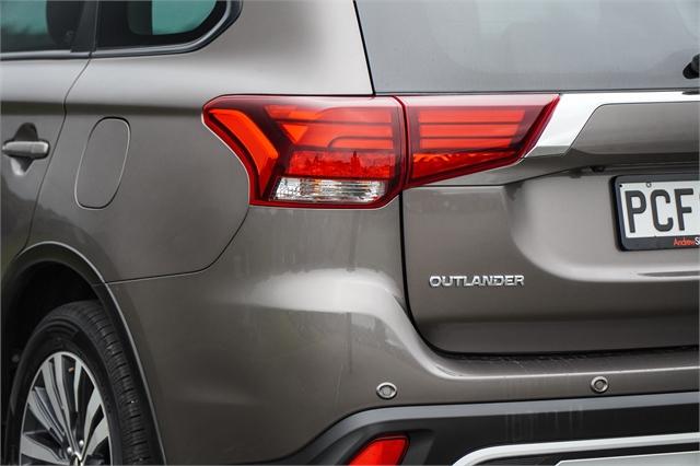 image-5, 2022 Mitsubishi Outlander LS 2.4 4x4 auto at Dunedin
