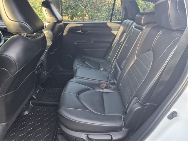 image-9, 2022 Toyota Highlander Limited 2.5P HV ECVT AWD (H at Ashburton