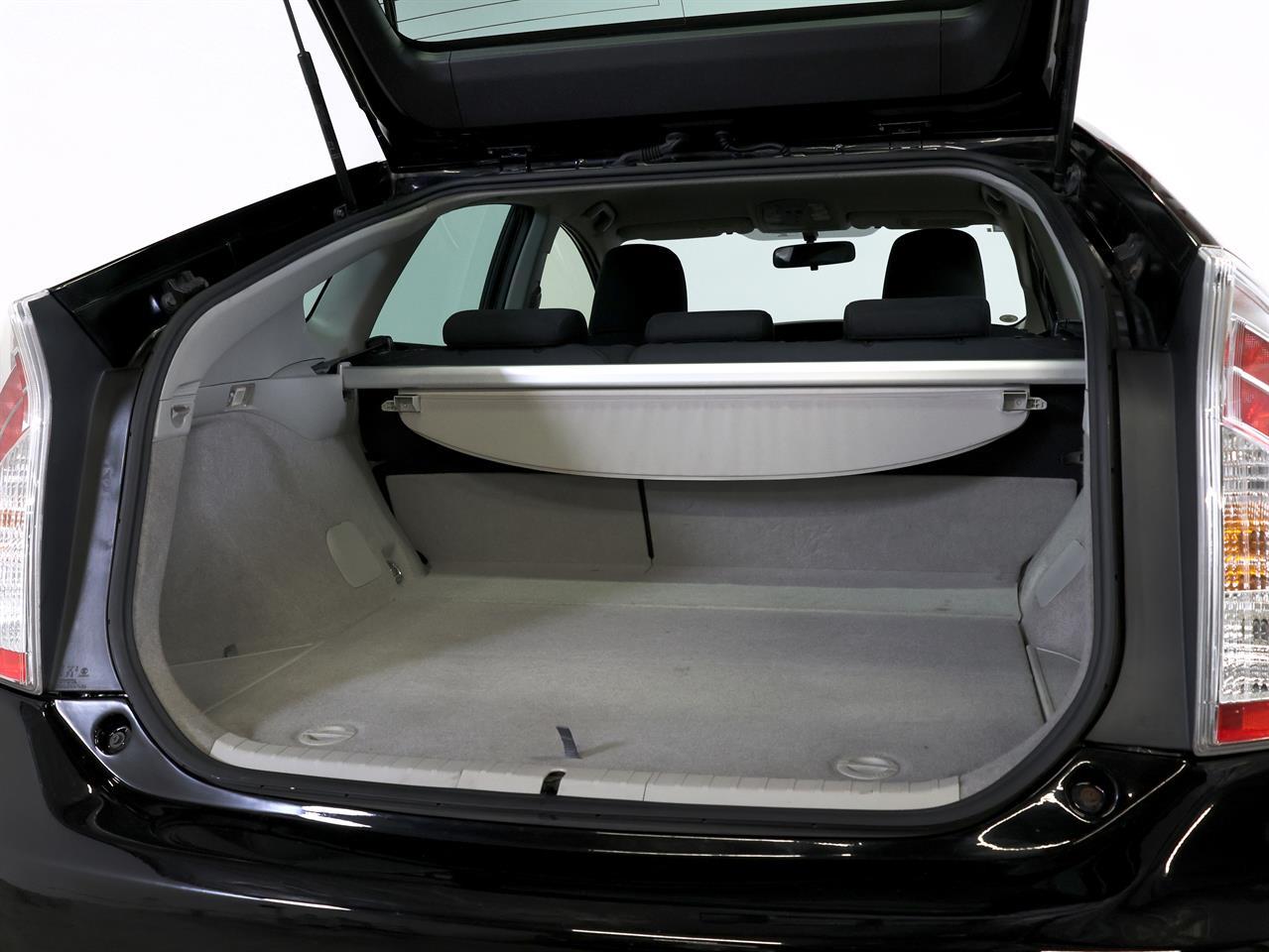 image-19, 2015 Toyota PRIUS 1.8lt Hybrid S-Package at Christchurch