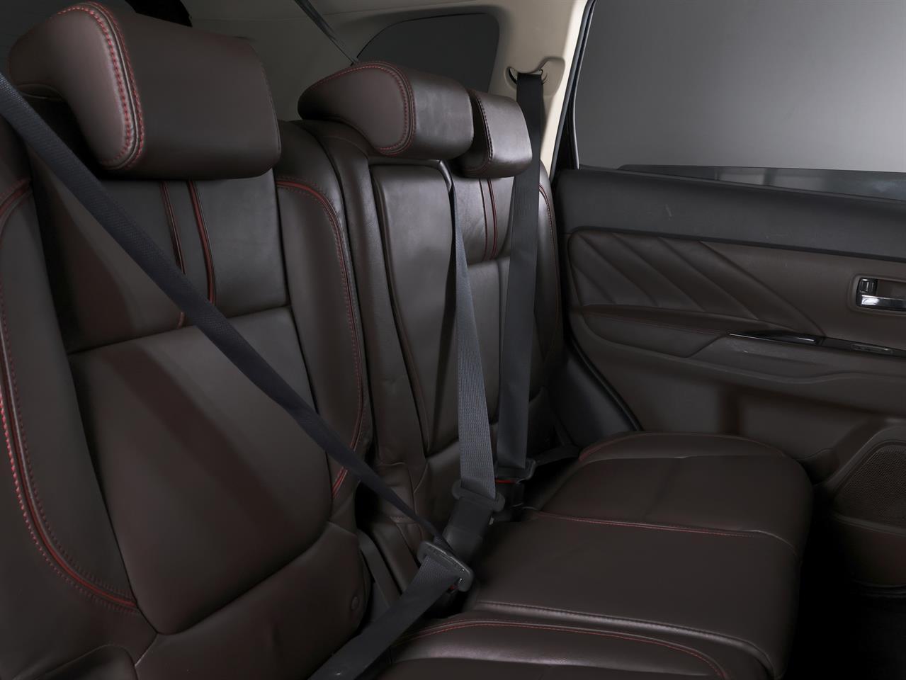 image-17, 2015 Mitsubishi Outlander PHEV 4WD 'G' Premium Pac at Christchurch