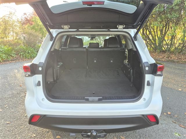 image-10, 2022 Toyota Highlander Limited 2.5P HV ECVT AWD (H at Ashburton