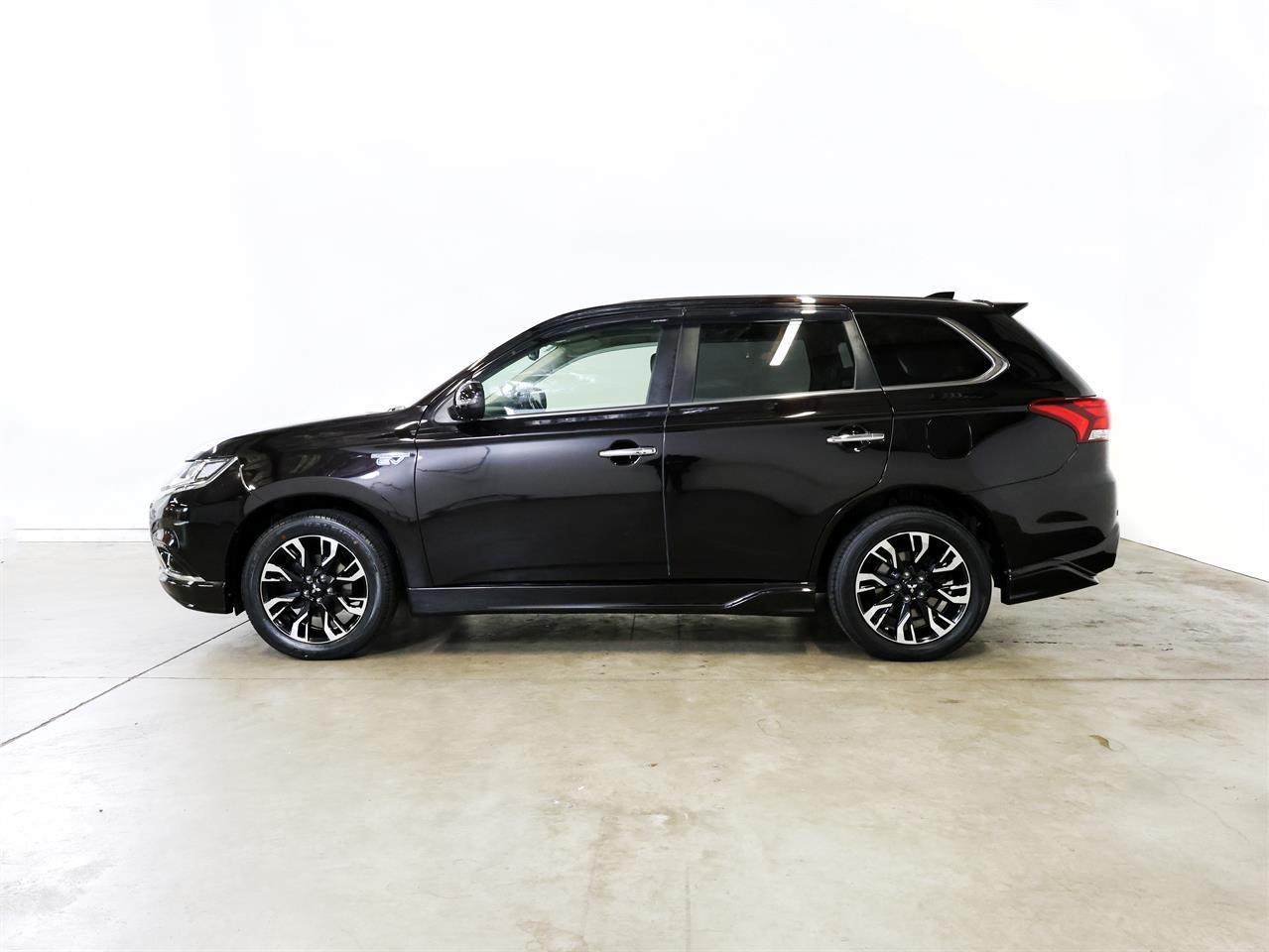 image-4, 2015 Mitsubishi Outlander PHEV 4WD 'G' Premium Pac at Christchurch