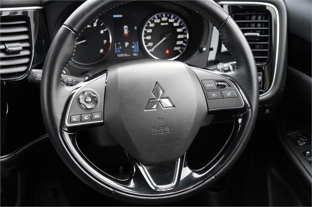 image-14, 2022 Mitsubishi Outlander LS 2.4P/4WD/CVT at Dunedin
