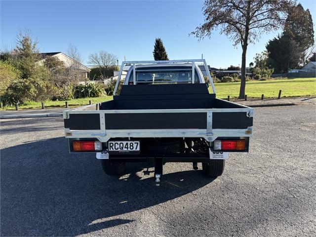 image-4, 2025 Toyota Hilux Sr Td Ec/Cc 2.8Dt at Waimakariri