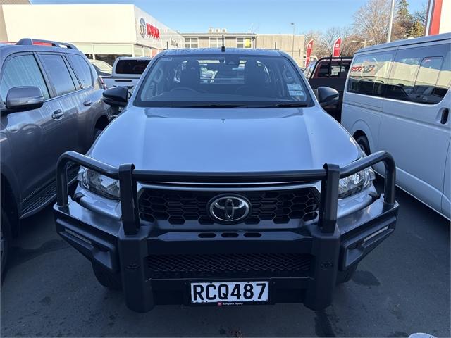 image-8, 2025 Toyota Hilux Sr Td Ec/Cc 2.8Dt at Waimakariri