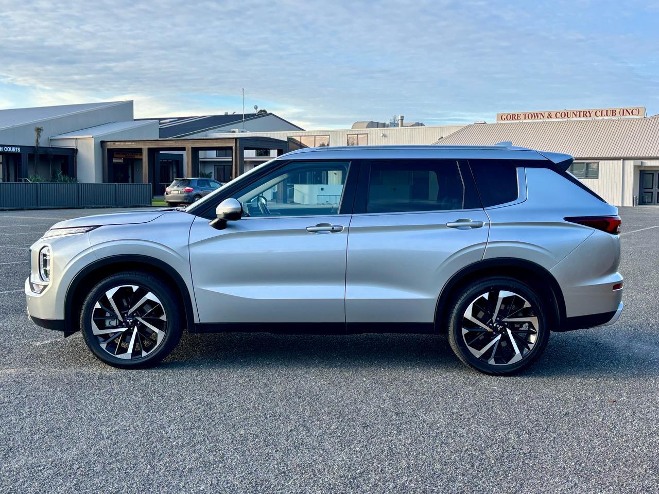 image-3, 2023 Mitsubishi Outlander XLS 7 SEATER NEW GENERAT at Gore