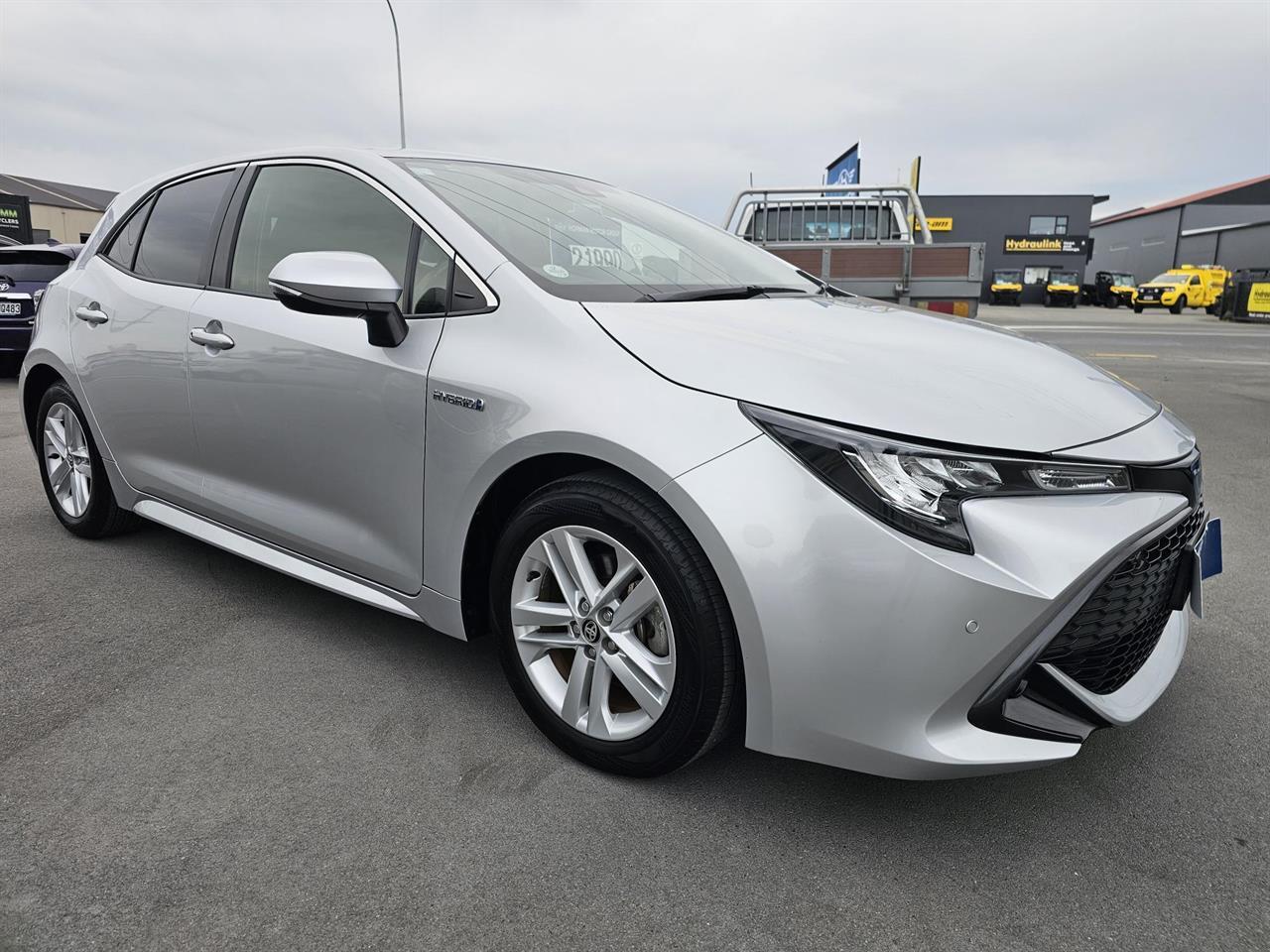 image-1, 2018 Toyota Corolla SPORT HYBRID G at Waimakariri