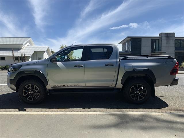 2022 Toyota Hilux Sr5 Cruiser Dc 2.8td Auto Ute On Handshake