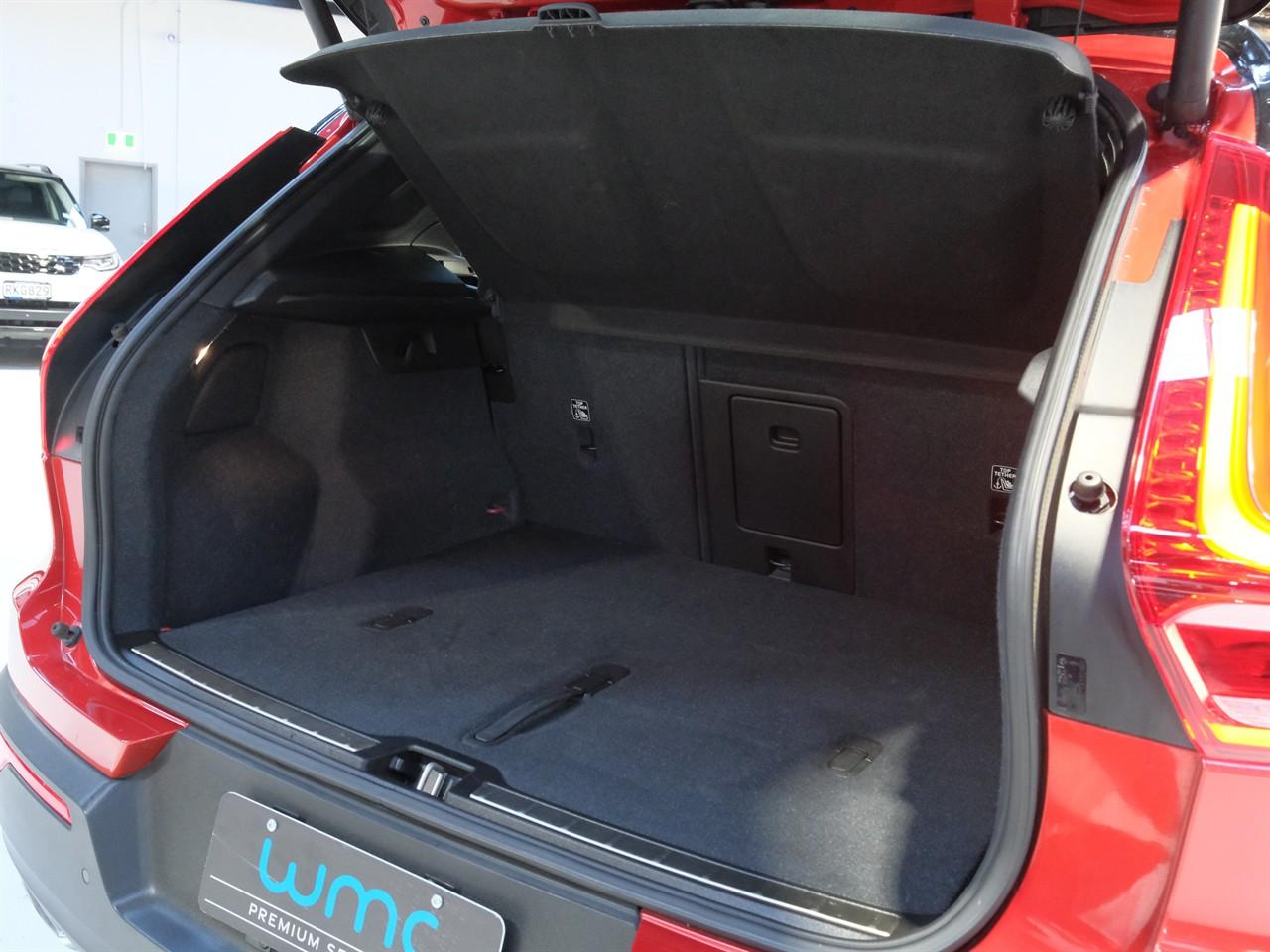 image-19, 2019 Volvo XC40 T4 AWD R-Design at Christchurch