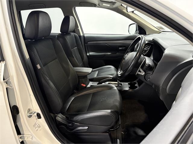 image-11, 2014 Mitsubishi Outlander XLS at Invercargill
