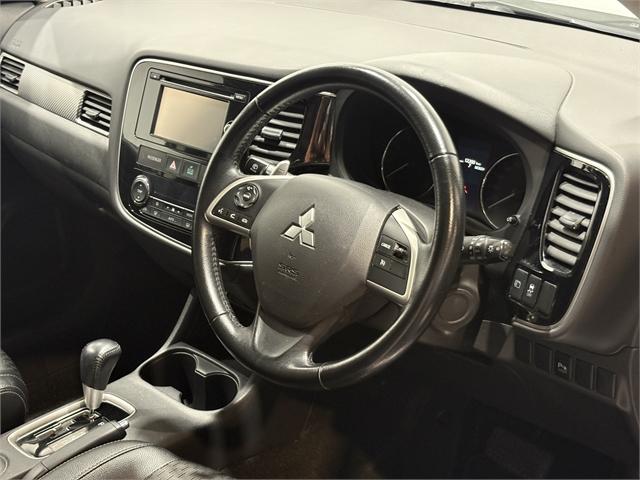 image-13, 2014 Mitsubishi Outlander XLS at Invercargill