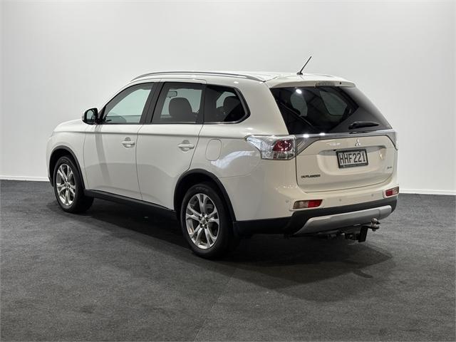 image-5, 2014 Mitsubishi Outlander XLS at Invercargill