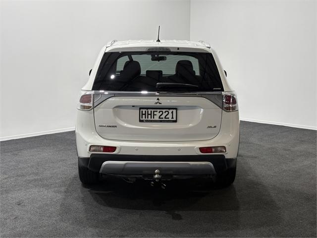 image-6, 2014 Mitsubishi Outlander XLS at Invercargill