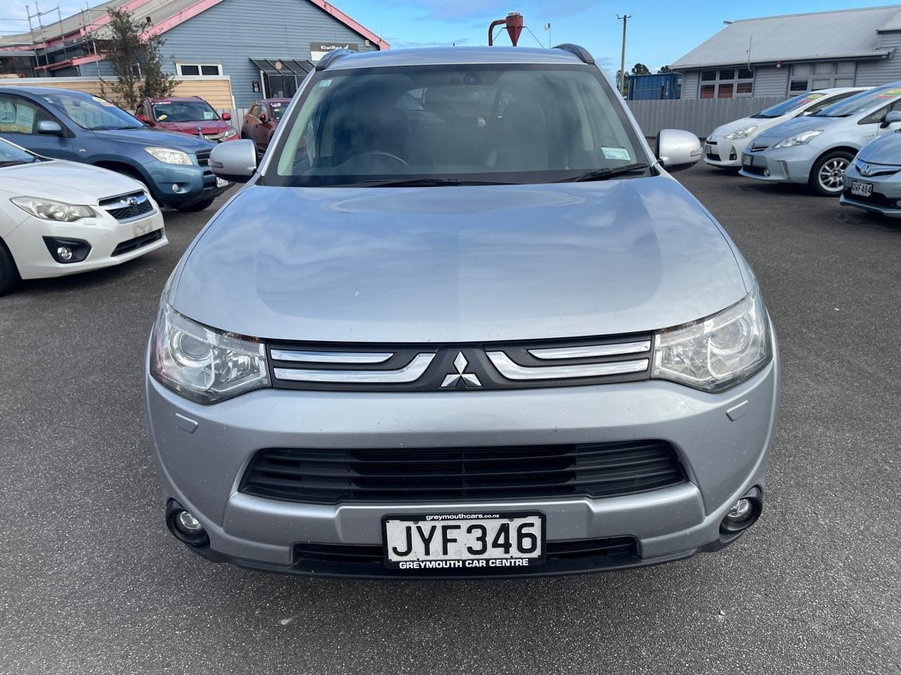 image-1, 2013 Mitsubishi Outlander 2.4 VRX 4WD at Greymouth