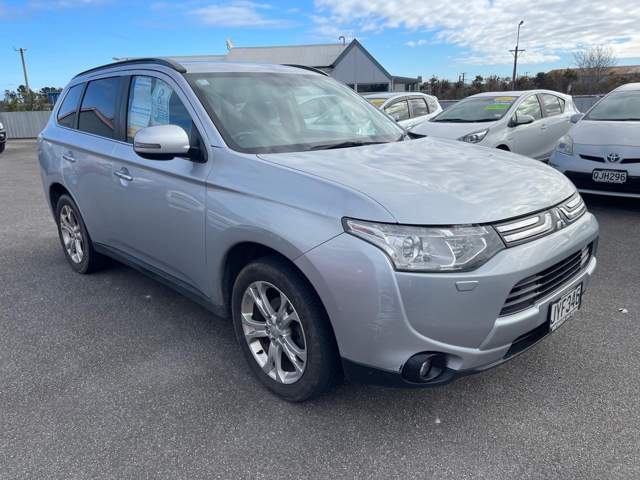 image-2, 2013 Mitsubishi Outlander 2.4 VRX 4WD at Greymouth