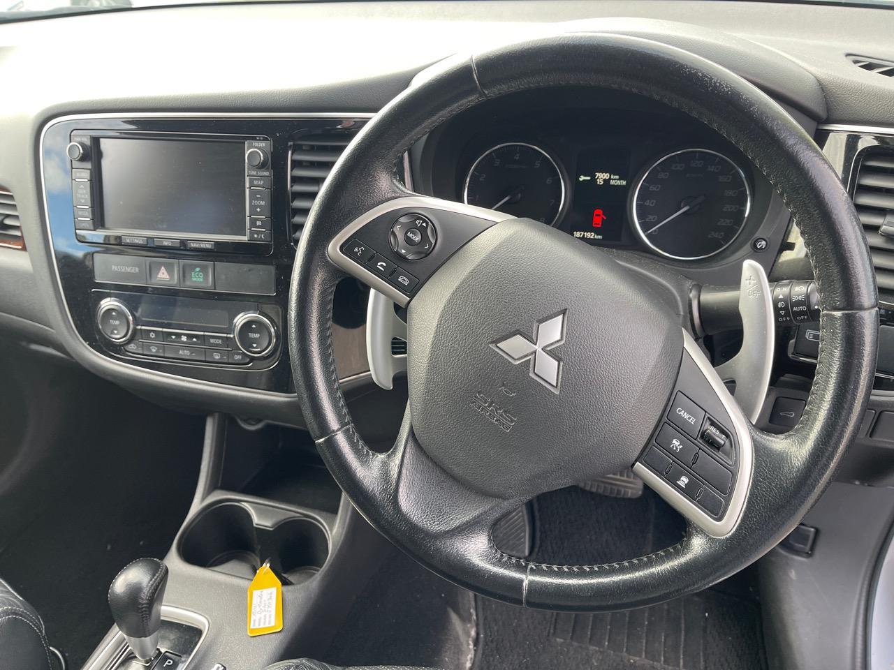 image-15, 2013 Mitsubishi Outlander 2.4 VRX 4WD at Greymouth