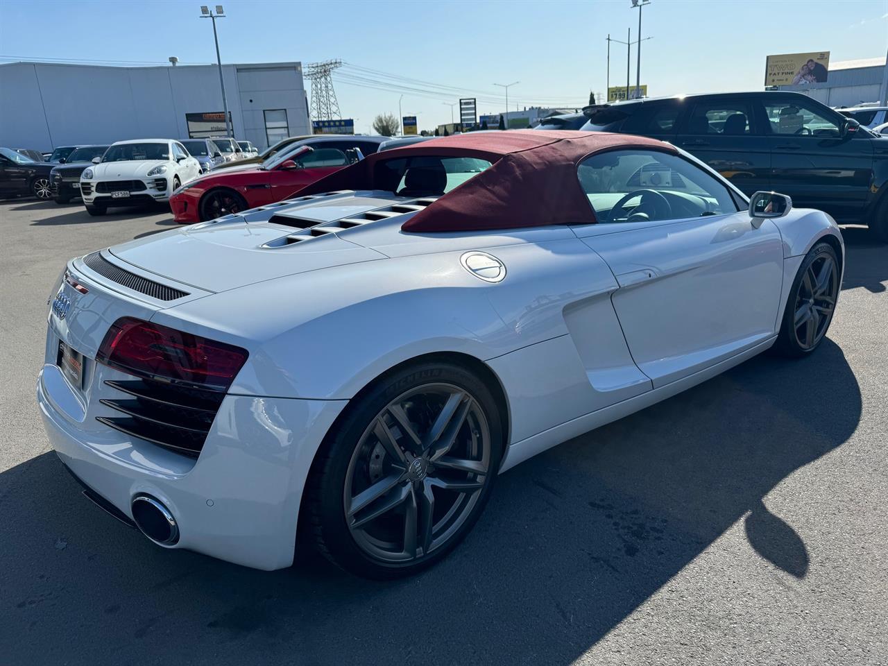 image-10, 2014 Audi R8 4.2 V8 FSI Spyder S-Tronic Quattro at Christchurch