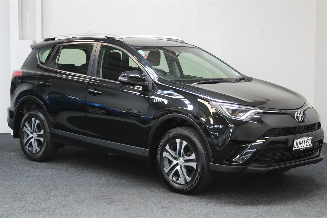 2016 Toyota RAV4 GX 2.0 2WD on handshake