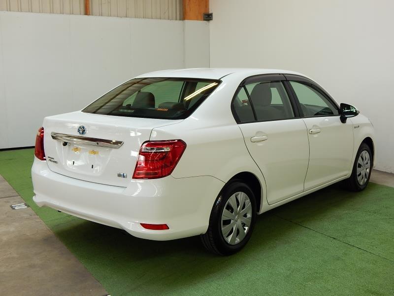 Toyota corolla axio 2015