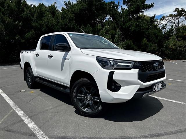 image-0, 2024 Toyota Hilux SR5 2.8DT Hybrid 6AT 4WD at Dunedin