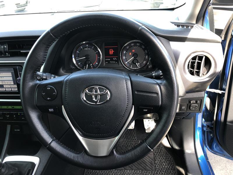2014 Toyota Auris RS-S Package 1.8lt 6-Speed 