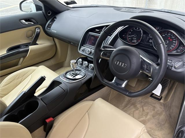 image-16, 2011 Audi R8 5.2 QUATTRO at Christchurch