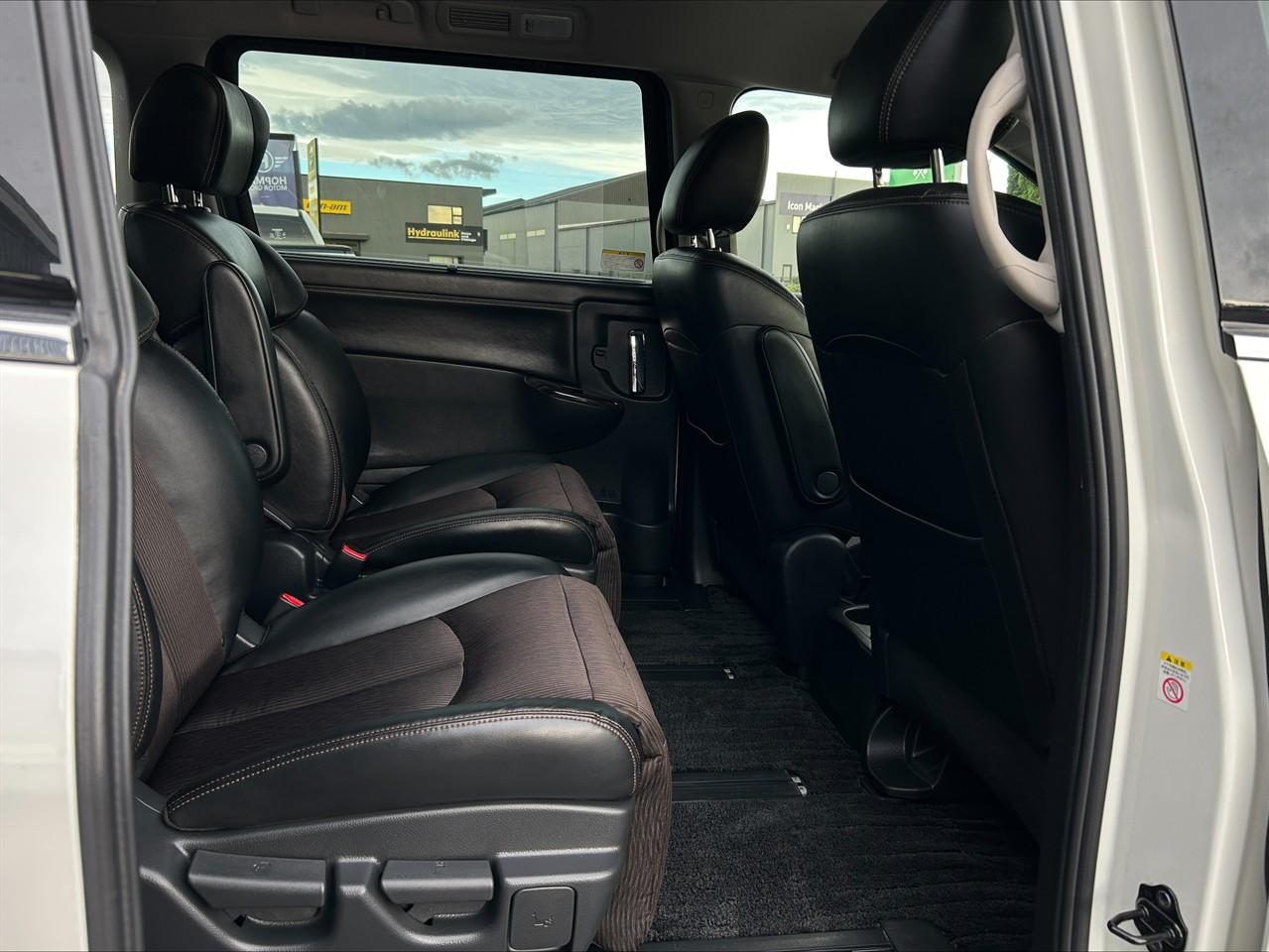 image-5, 2017 Nissan Elgrand 250 HIGHWAY STAR S at Waimakariri