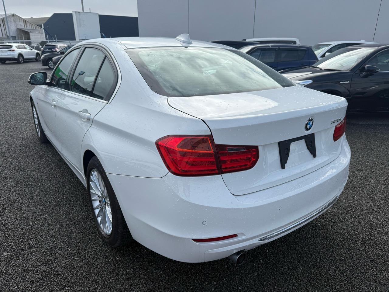 image-7, 2014 BMW 320i at Christchurch