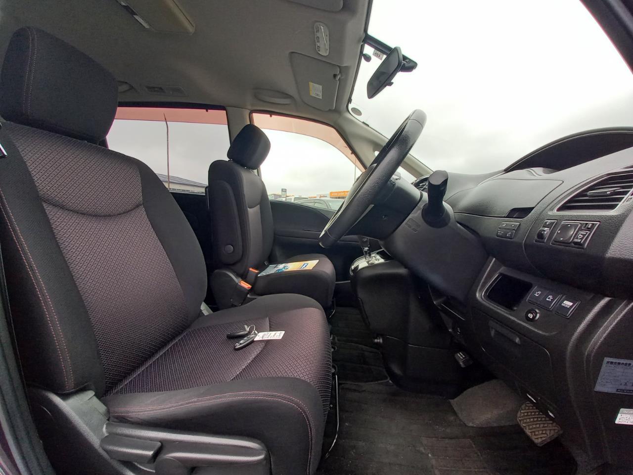 image-8, 2011 Nissan Serena at Christchurch