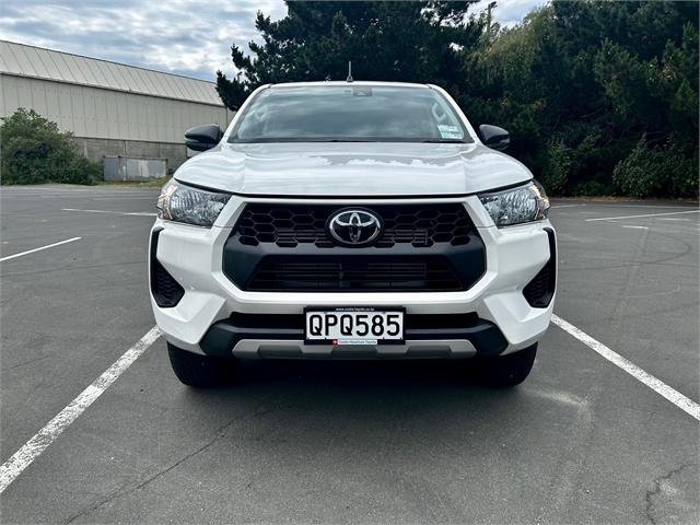 image-1, 2024 Toyota Hilux SR 2.8DT Hybrid 6AT 4WD at Dunedin