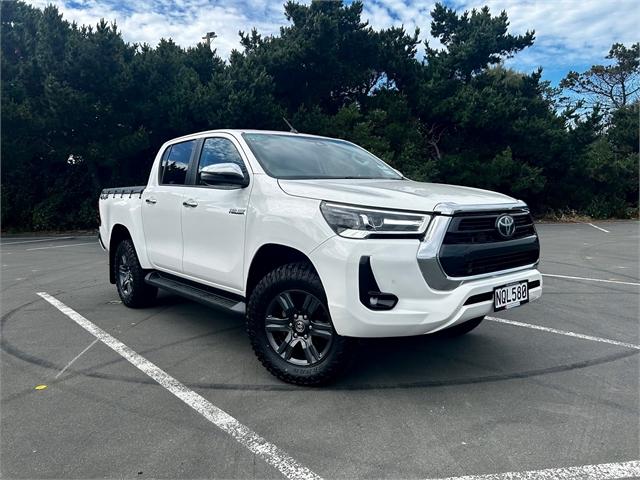 image-0, 2021 Toyota Hilux SR5 2.8DT 6AT 4WD at Dunedin