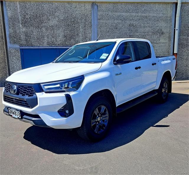 image-2, 2024 Toyota Hilux SR5 2.8DT Hybrid 6AT 4WD at Dunedin