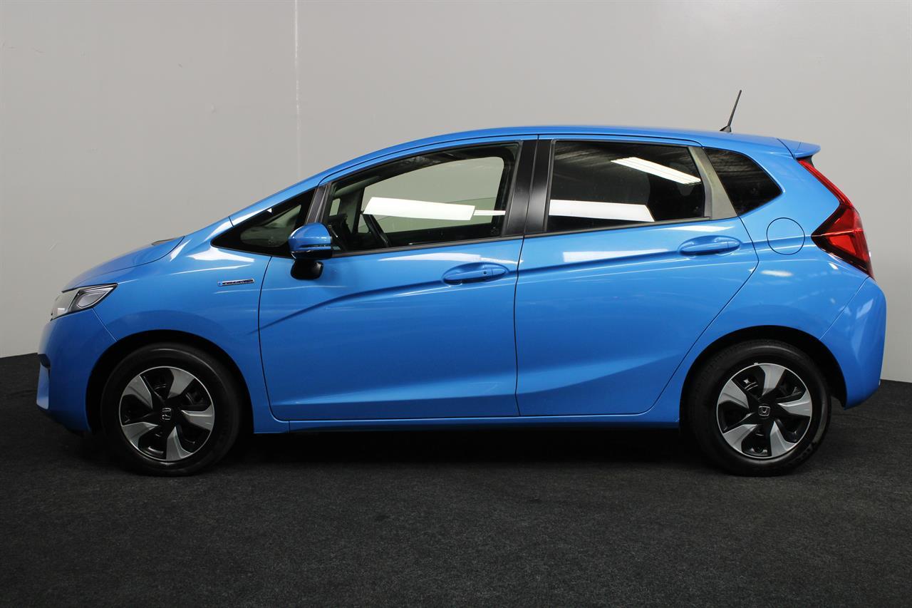 Honda fit hybrid характеристики