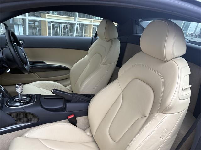 image-12, 2011 Audi R8 5.2 QUATTRO at Christchurch