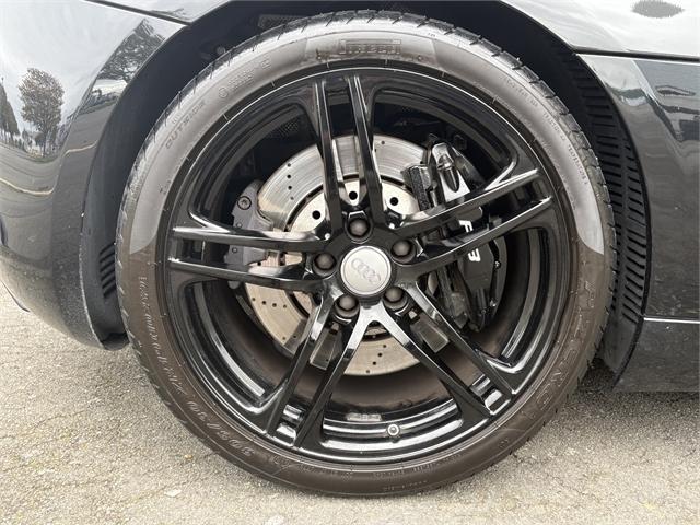 image-17, 2011 Audi R8 5.2 QUATTRO at Christchurch