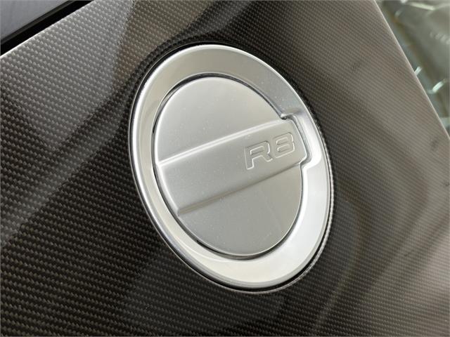 image-18, 2011 Audi R8 5.2 QUATTRO at Christchurch