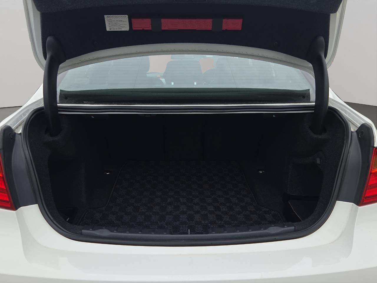 image-8, 2014 BMW 320i M Sport at Christchurch