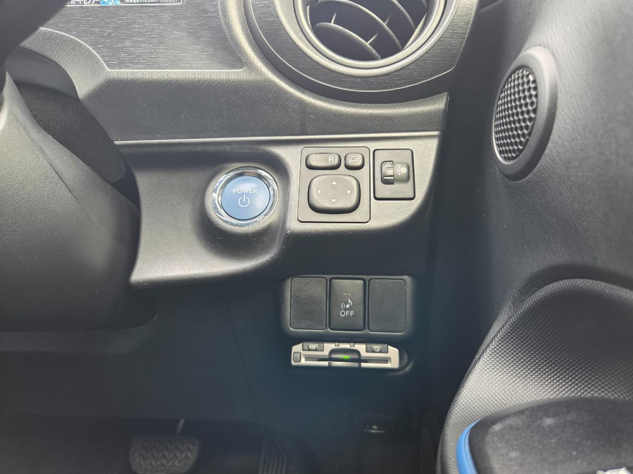 image-13, 2014 Toyota Aqua S at Christchurch