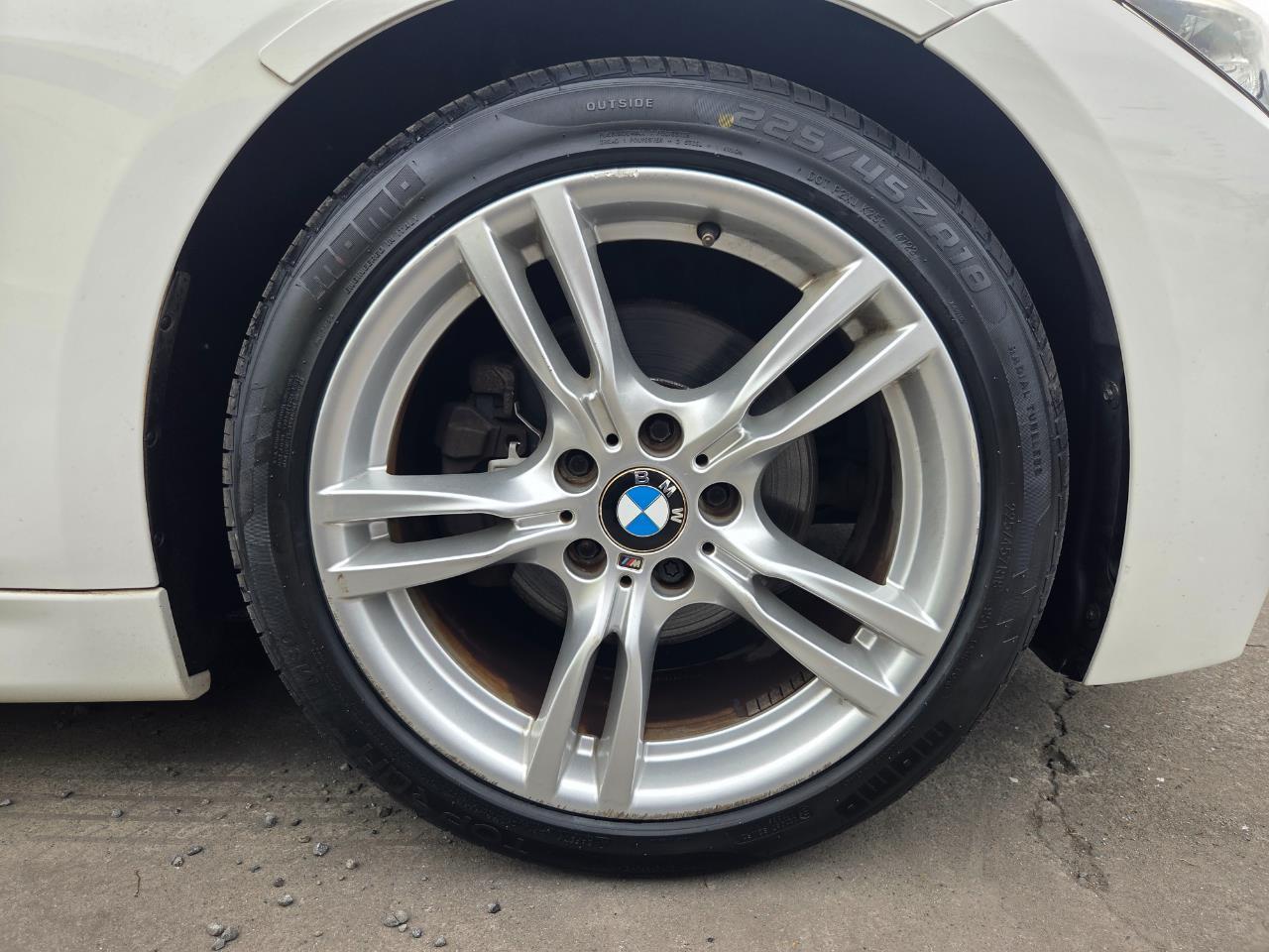 image-17, 2014 BMW 320i M Sport at Christchurch