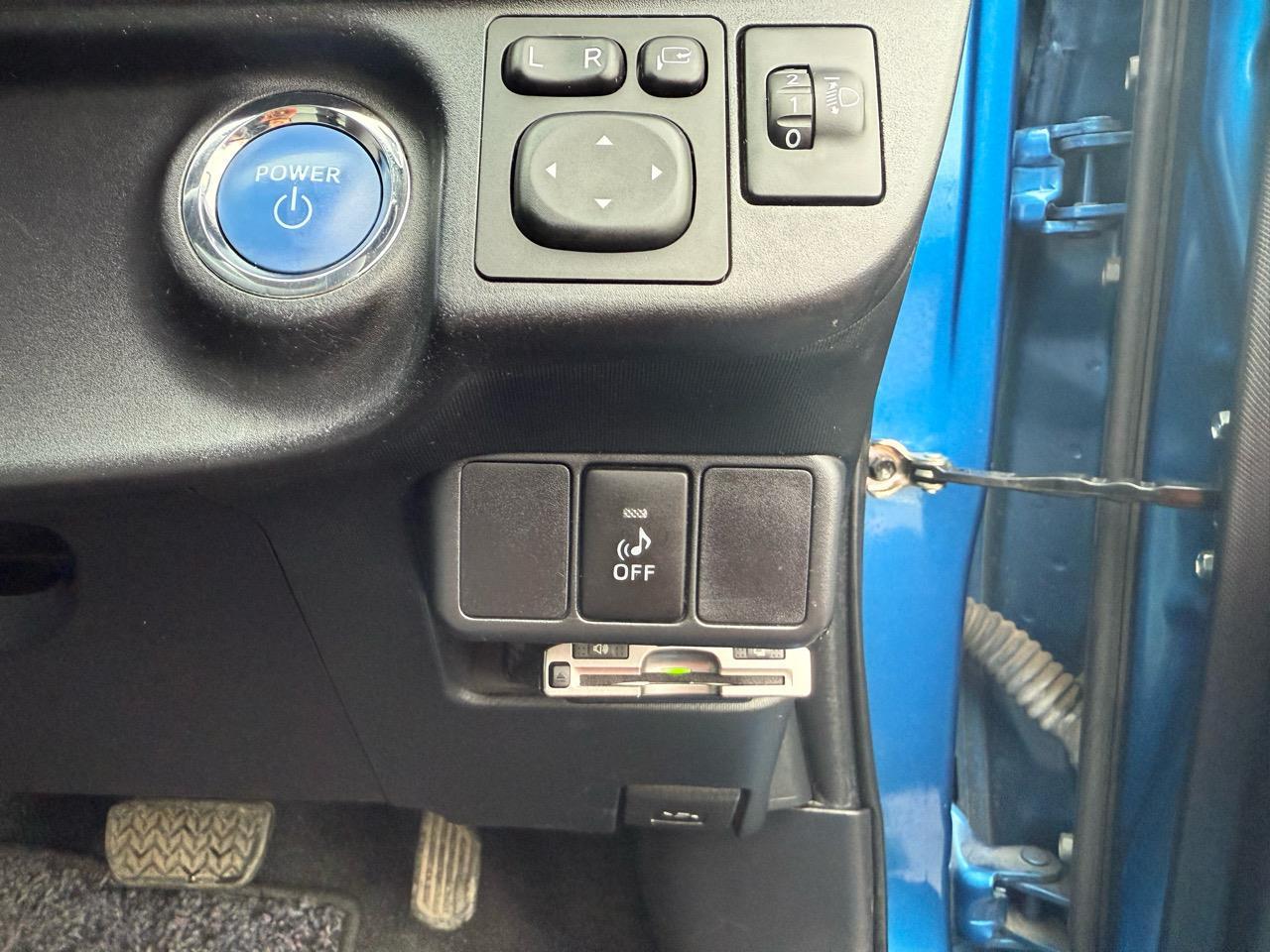 image-13, 2014 Toyota Aqua S at Christchurch