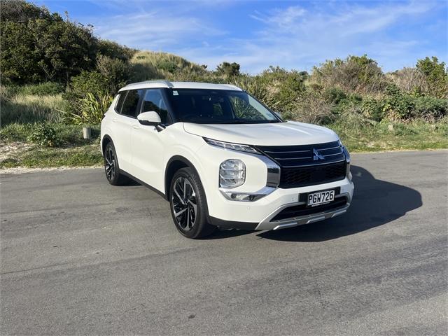 image-0, 2022 Mitsubishi Outlander XLS 2.5P 4WD at Dunedin