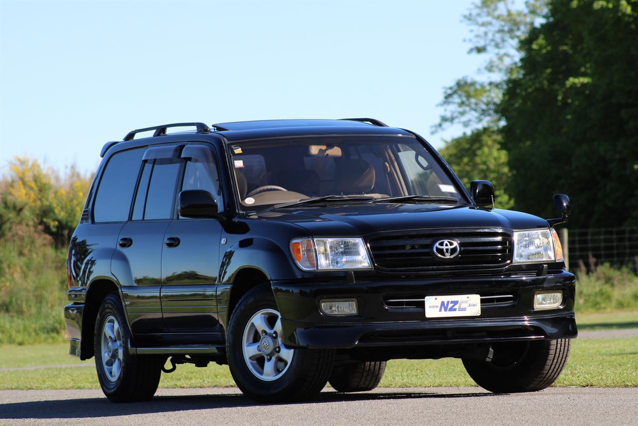 1998-toyota-land-cruiser-on-handshake