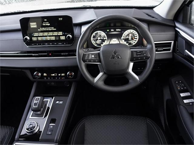 image-8, 2025 Mitsubishi Outlander PHEV LS 4x4 at Dunedin