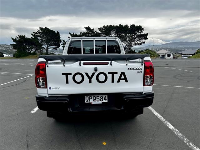 image-4, 2024 Toyota Hilux SR 2.8DT Hybrid 6AT 4WD DCW/4D/5 at Dunedin